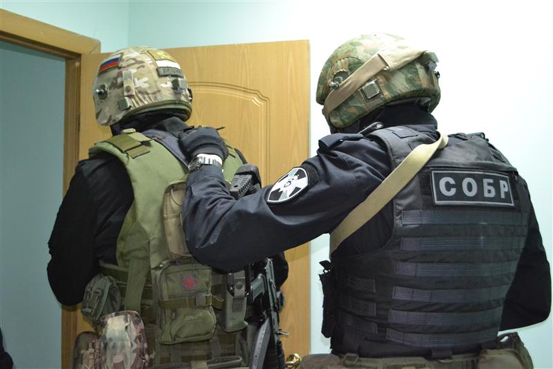 При участии пензенского спецназа Росгвардии задержан подозреваемый в серии мошеннических действий 