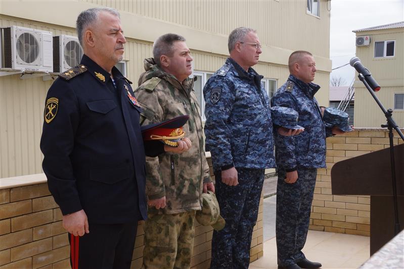 Командующий ОГВ (с) на Северном Кавказе поздравил личный состав Временной оперативной группировки органов и подразделений МВД  России с её 19-летием