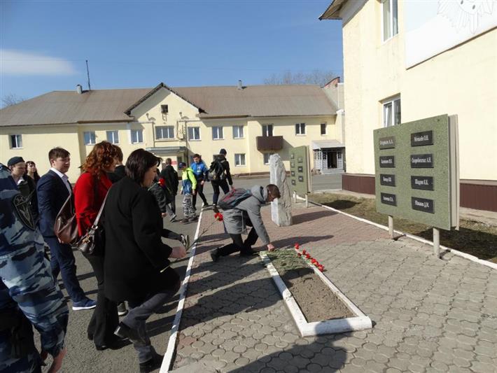 В нижнетагильском ОМОН проходят экскурсии для школьников, приуроченные к 100-летию со дня рождения Михаила Калашникова