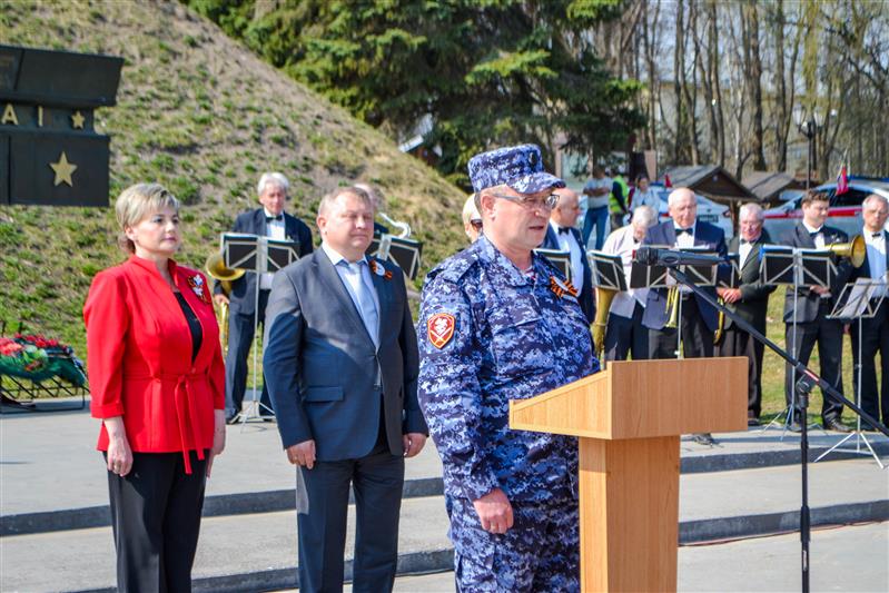 Московская и петербургская колонны автопробега Росгвардии «Вахта памяти. Сыны Великой Победы» встретились в Великом Новгороде (видео)