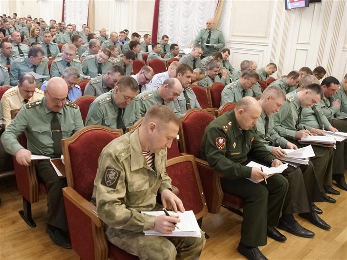 Военнослужащие и сотрудники управления Сибирского округа Росгвардии написали военно-исторический диктант