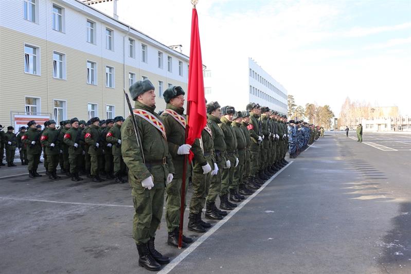 Военнослужащие Уральского округа Росгвардии приняли участие в репетиции парада Победы в Екатеринбурге