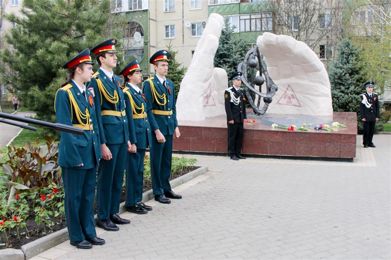 Росгвардейцы Ставрополя почтили память ликвидаторов последствий аварии на Чернобыльской АЭС