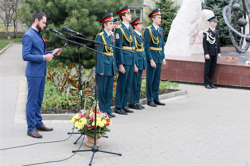 Росгвардейцы Ставрополя почтили память ликвидаторов последствий аварии на Чернобыльской АЭС