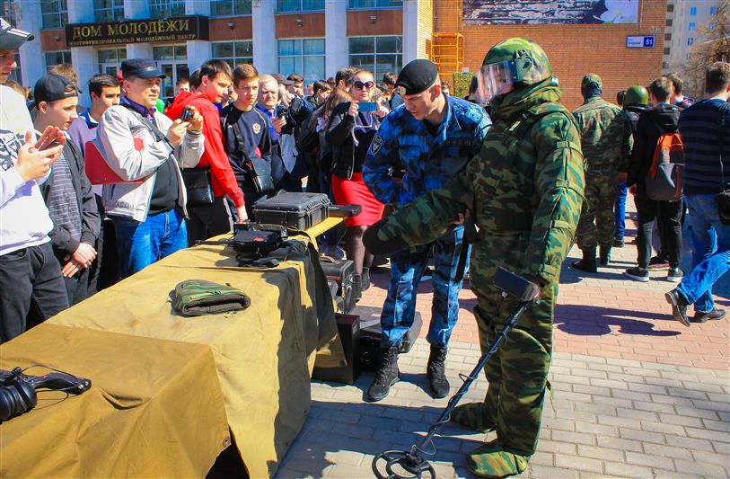 Бойцы ОМОН провели военно-патриотическое мероприятие для допризывной молодежи в Пензе (фото, видео)