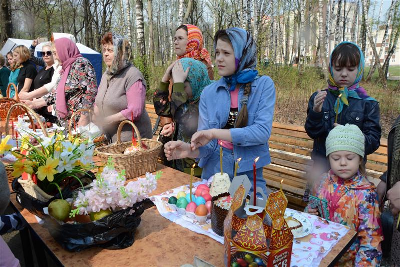 Накануне праздника Святой Пасхи в главном храме Росгвардии освятили куличи и пасхальные яйца