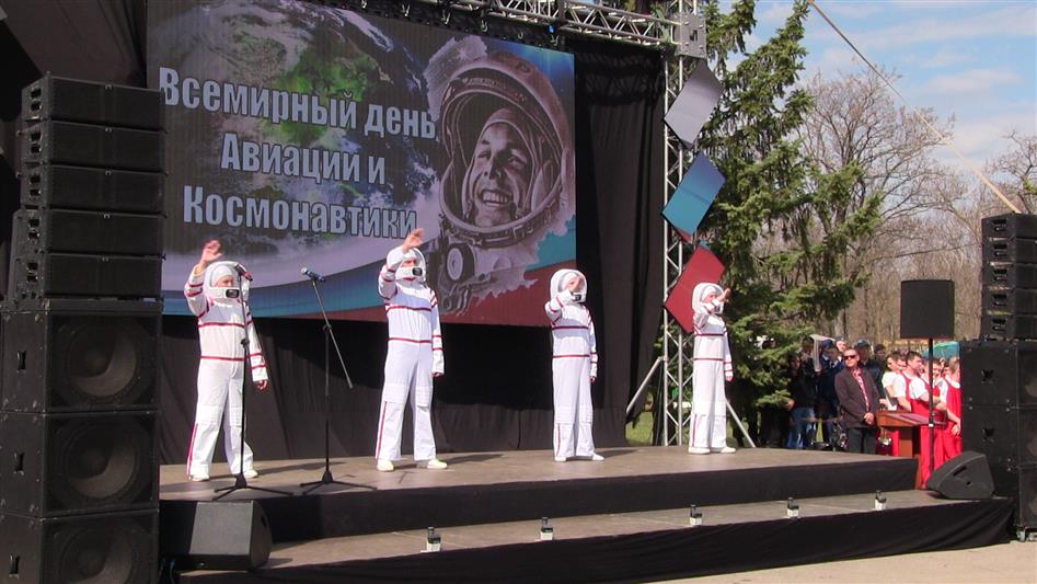 Представители Росгвардии приняли участие в праздничном мероприятии на месте исторического приземления Юрия Гагарина (видео)