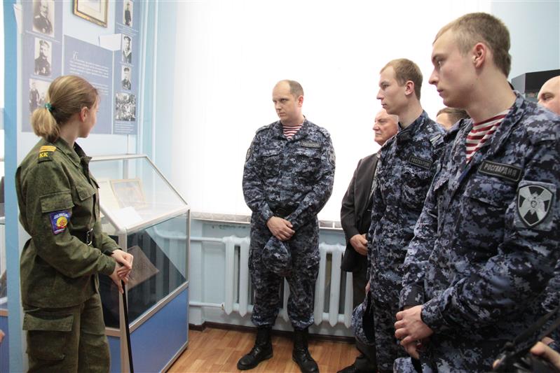 Центр специального назначения вневедомственной охраны Росгвардии провел комплекс патриотических мероприятий в московской школе №950