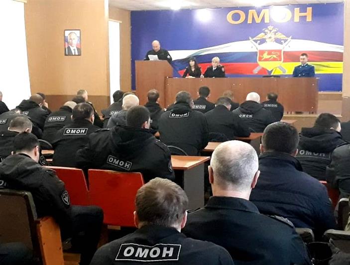 Во Владикавказе росгвардейцы встретились с инспекторами пропаганды безопасности дорожного движения