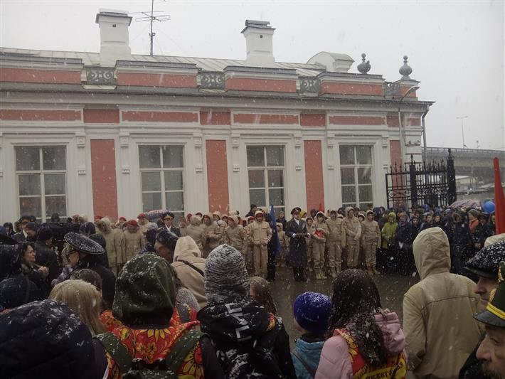 В Нижнем Новгороде росгвардейцы встретили поезд-выставку «Сирийский перелом» (видео)