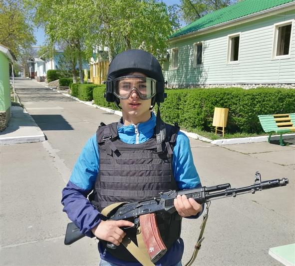 Сотрудники ОМОН провели патриотическое мероприятие для ростовских школьников