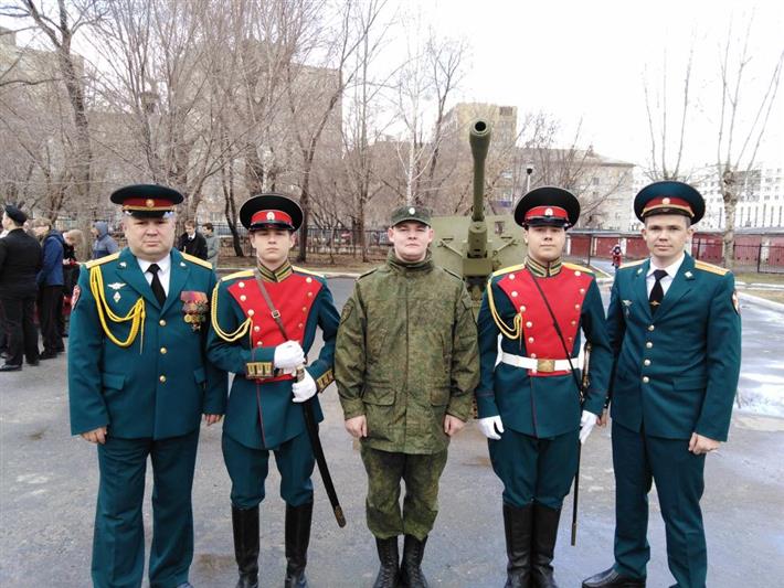 Военнослужащие по призыву, увольняющиеся в запас, идут на контрактную службу в Росгвардию 