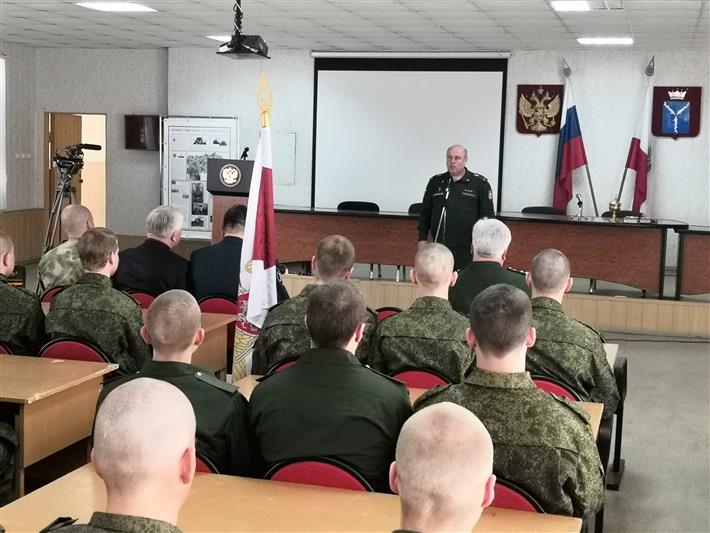 В Саратове состоялось чествование призывников, отправляющихся на службу в Росгвардию