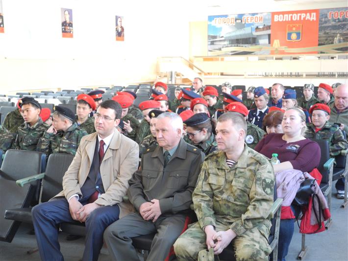 В Волгограде росгвардейцы вручили награды победителям регионального этапа военно-патриотической игры «Зарница – 2019»