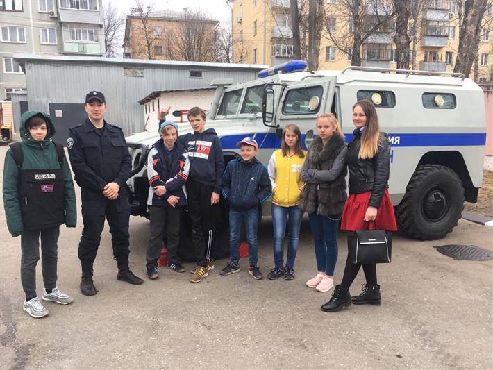 Калужский ОМОН открыл свои двери для воспитанников детского дома