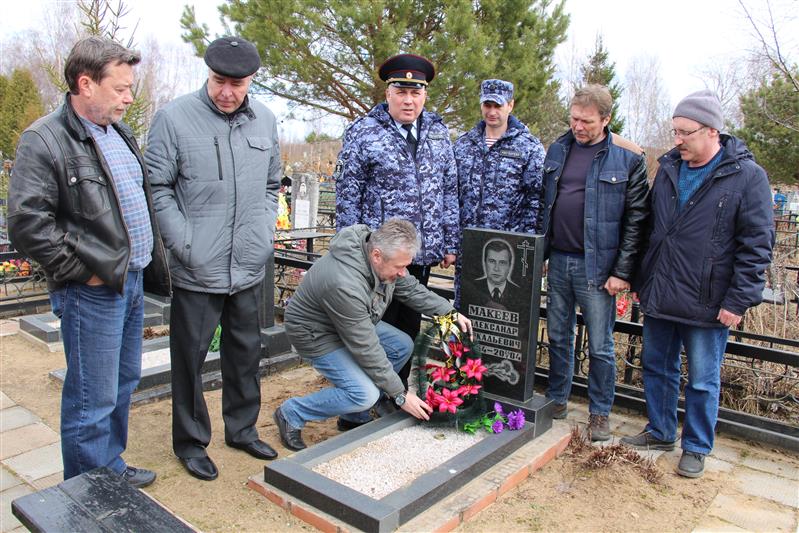 В Лихославле росгвардейцы почтили память погибших коллег