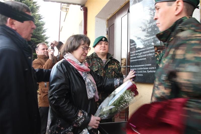 В софринской бригаде открыли памятную доску первому командиру воинской части 