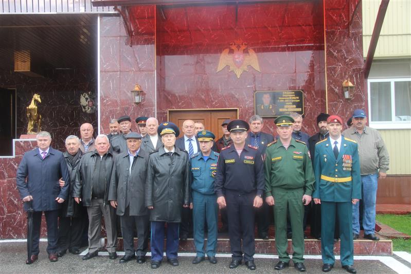 Память о Герое России генерал-полковнике Игоре Груднове увековечена в Северной Осетии (видео)