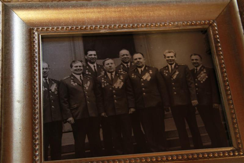 Московские омоновцы поздравили ветерана Великой Отечественной войны с 95-летием
