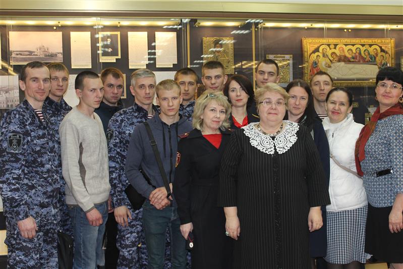 В канун Пасхи сотрудники Росгвардии приобщились к истории Саратовской митрополии