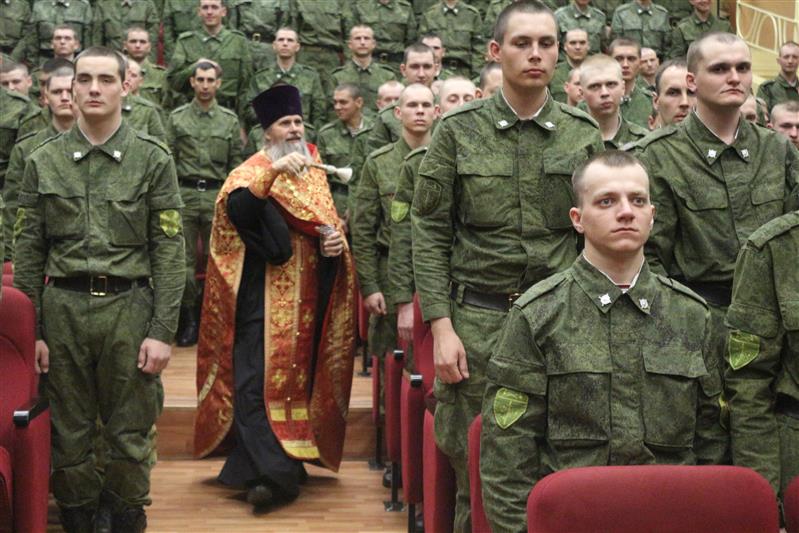 Накануне Пасхи шестеро военнослужащих Росгвардии из Нижегородской области приняли святое Крещение из рук правящего архиерея