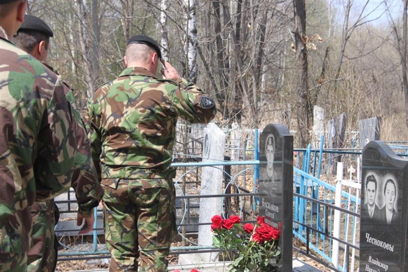 Хабаровские омоновцы почтили память погибшего сослуживца