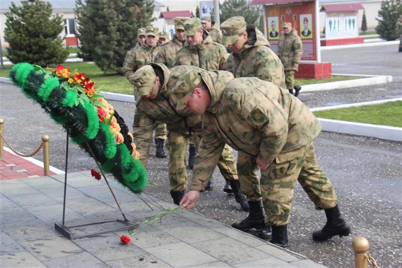 Военнослужащие оперативного полка грозненского соединения Росгвардии почтили память погибших товарищей