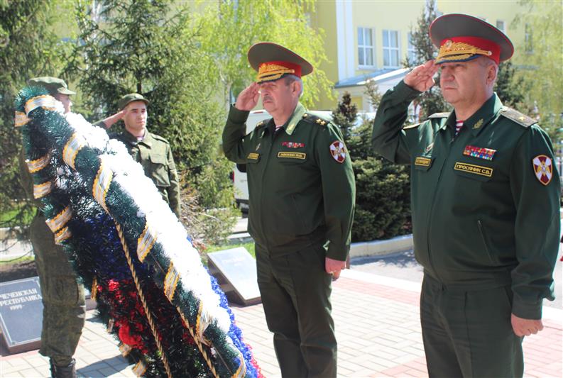 В Ростове-на-Дону дан старт южному этапу автопробега Росгвардии «Вахта памяти. Сыны Великой Победы» (фото)