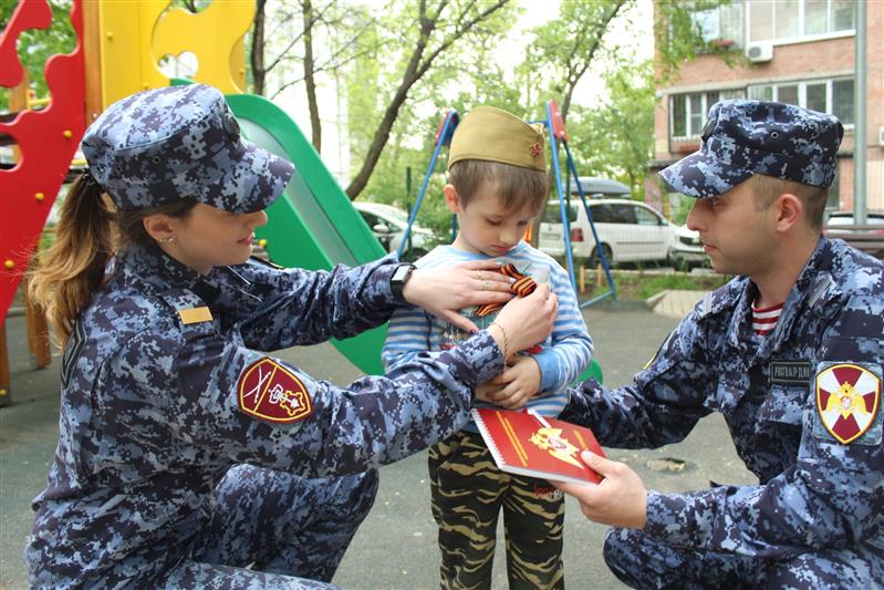 Донские росгвардейцы присоединились к патриотической акции «Георгиевская лента»