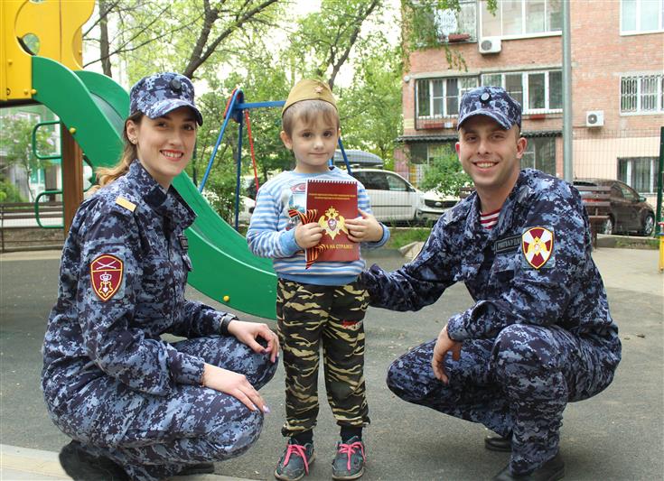 Донские росгвардейцы присоединились к патриотической акции «Георгиевская лента»