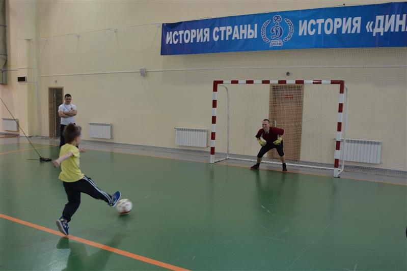 В дивизии имени Дзержинского состоялся семейный спортивный праздник в честь годовщины образования общества «Динамо» (фото)