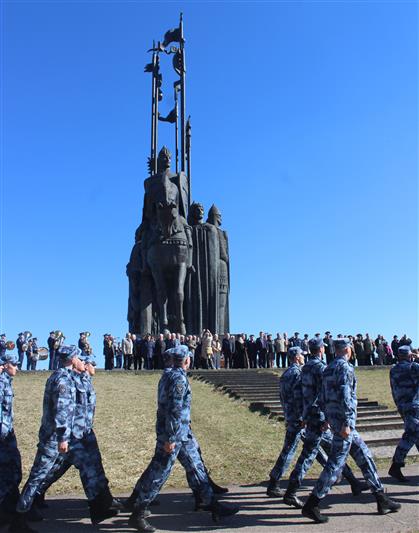 Росгвардейцы приняли участие в торжественных мероприятиях в Псковской области, посвященных Дню воинской славы России