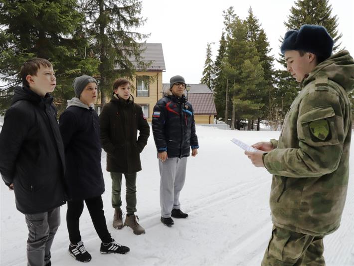 Военнослужащие Росгвардии провели «Зарницу» для воспитанников подшефного детского дома в Ханты-Мансийске