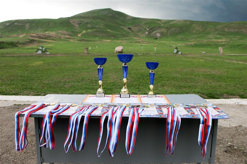 На Ставрополье состоялся чемпионат краевого управления Росгвардии по стрельбе в честь 100-летия со дня рождения Михаила Калашникова (фото)