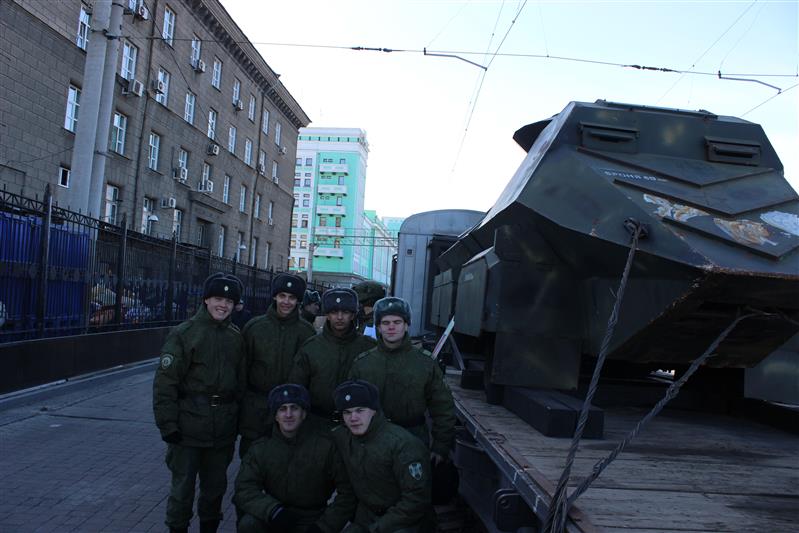 Курсантам военного института Росгвардии показали выставку «Сирийский перелом»