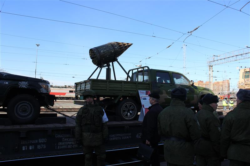 Курсантам военного института Росгвардии показали выставку «Сирийский перелом»