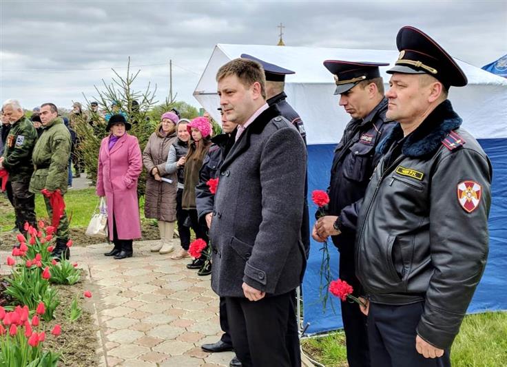 На Кубани сотрудники Росгвардии приняли участие в церемонии захоронения останков двух советских летчиков, погибших в годы Великой Отечественной войны 