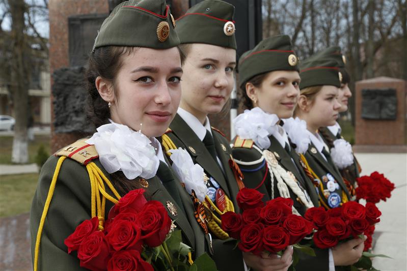 Колонна автопробега Росгвардии «Вахта Памяти. Сыны Великой Победы» посетила города Тверской области (фото)