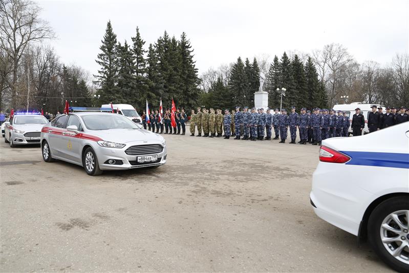 Колонна автопробега Росгвардии «Вахта Памяти. Сыны Великой Победы» посетила города Тверской области (фото)