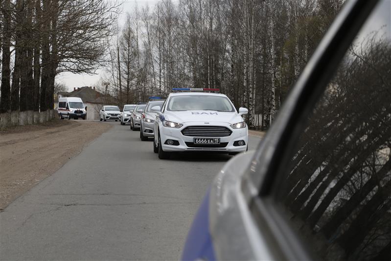 Колонна автопробега Росгвардии «Вахта Памяти. Сыны Великой Победы» посетила города Тверской области (фото)