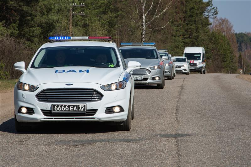 Участники автопробега Росгвардии «Вахта Памяти. Сыны Великой Победы» в Новгородской области (ФОТО)