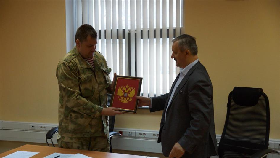 Камчатские росгвардейцы встретились с председателем региональной организации ветеранов внутренних дел и внутренних войск