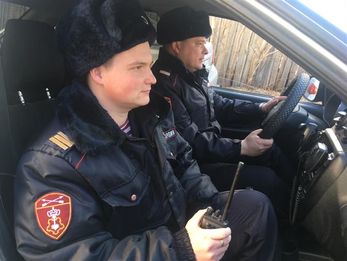 В Омске сотрудники Росгвардии оказали помощь потерявшемуся подростку