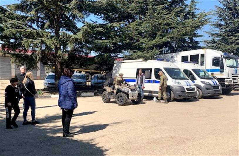 Бойцы ОМОН «Беркут» рассказали юным симферопольцам о службе в Росгвардии
