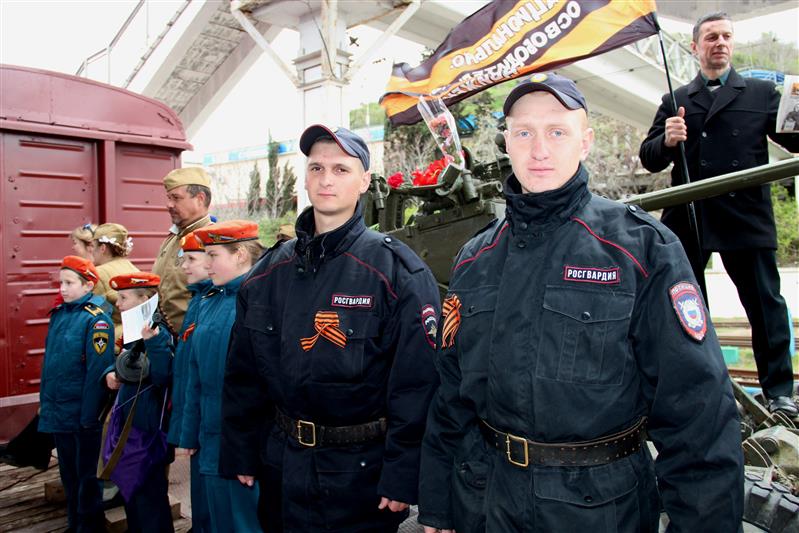Росгвардейцы обеспечили безопасность граждан во время памятных мероприятий в честь 75-летия освобождения Балаклавы от немецко-фашистских захватчиков