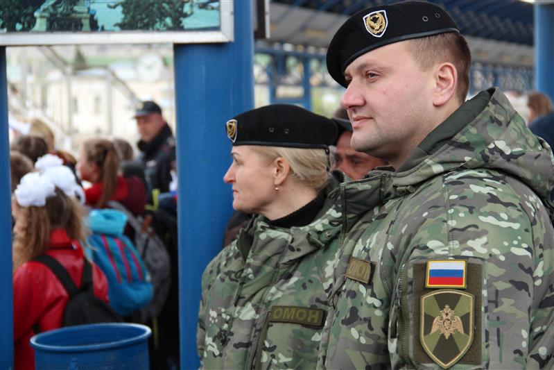 Росгвардейцы обеспечили безопасность граждан во время памятных мероприятий в честь 75-летия освобождения Балаклавы от немецко-фашистских захватчиков