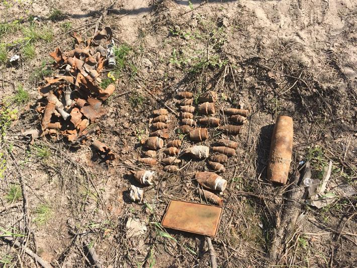 Саперы ОМОН обследовали боеприпасы, найденные гражданами в Центральном федеральном округе 