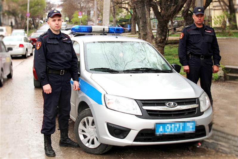 В Севастополе росгвардейцы задержали злоумышленника, избившего сторожа спортивной школы