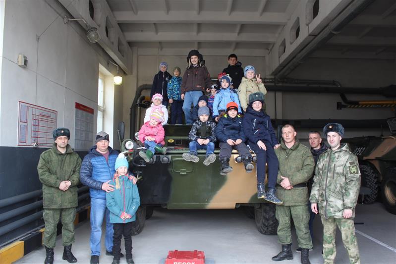 В  Балаково прошла военно-патриотическая акция «Урок мужества Росгвардии»