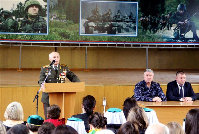 Астраханские росгвардейцы присоединились к мероприятию в честь земляков, отправляющихся на военную службу по призыву